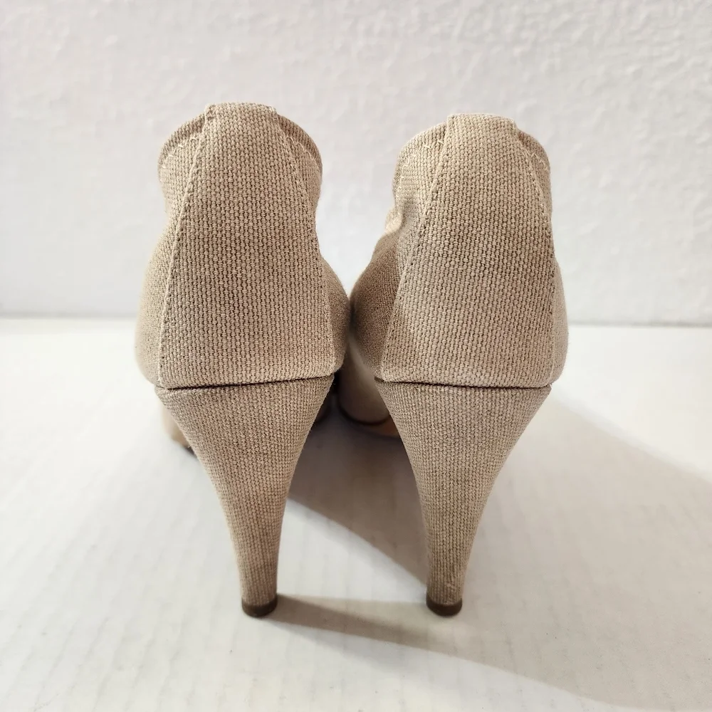 CHANEL Cap Toe Pumps Beige Canvas Snakeskin Leather EU 39.5 US 8.5